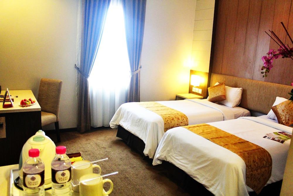 Tjokro Hotel Klaten Dış mekan fotoğraf