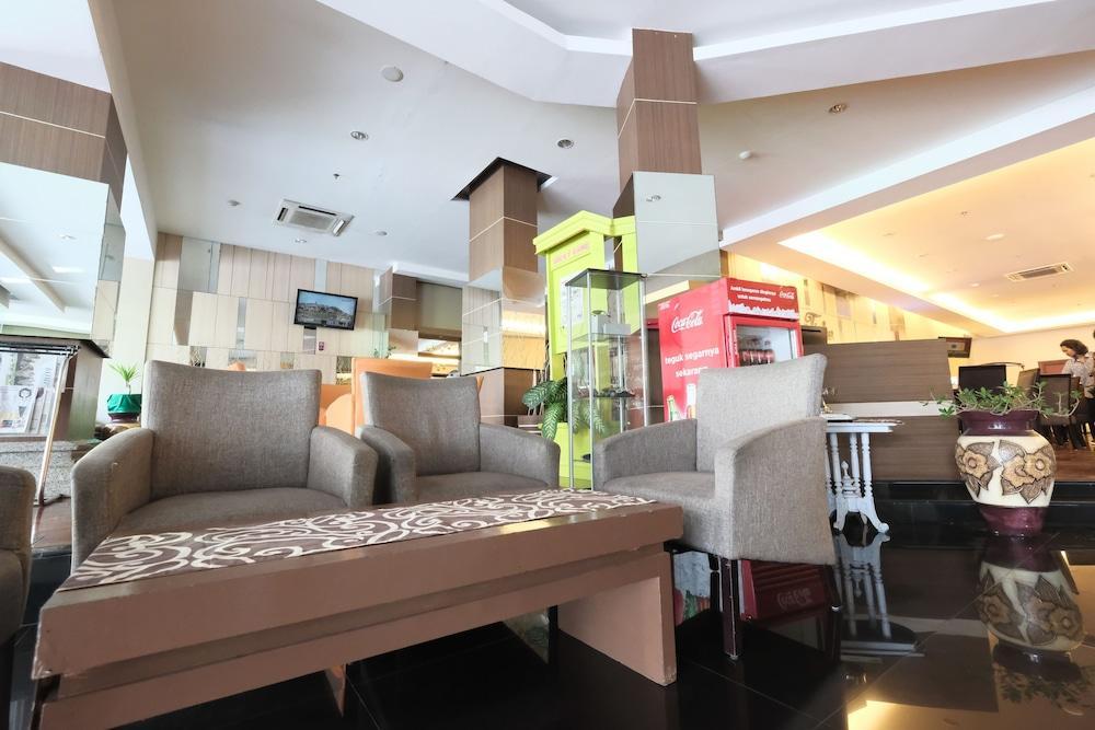 Tjokro Hotel Klaten Dış mekan fotoğraf