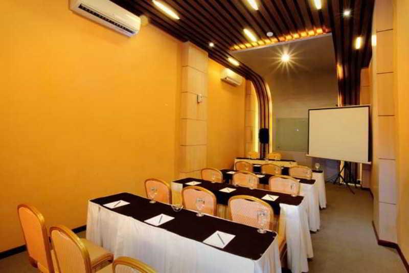 Tjokro Hotel Klaten Dış mekan fotoğraf